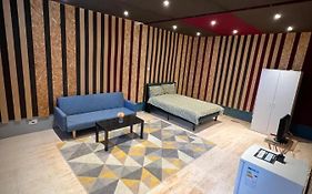 Newly Built Large Garden Ensuite Guest Studio