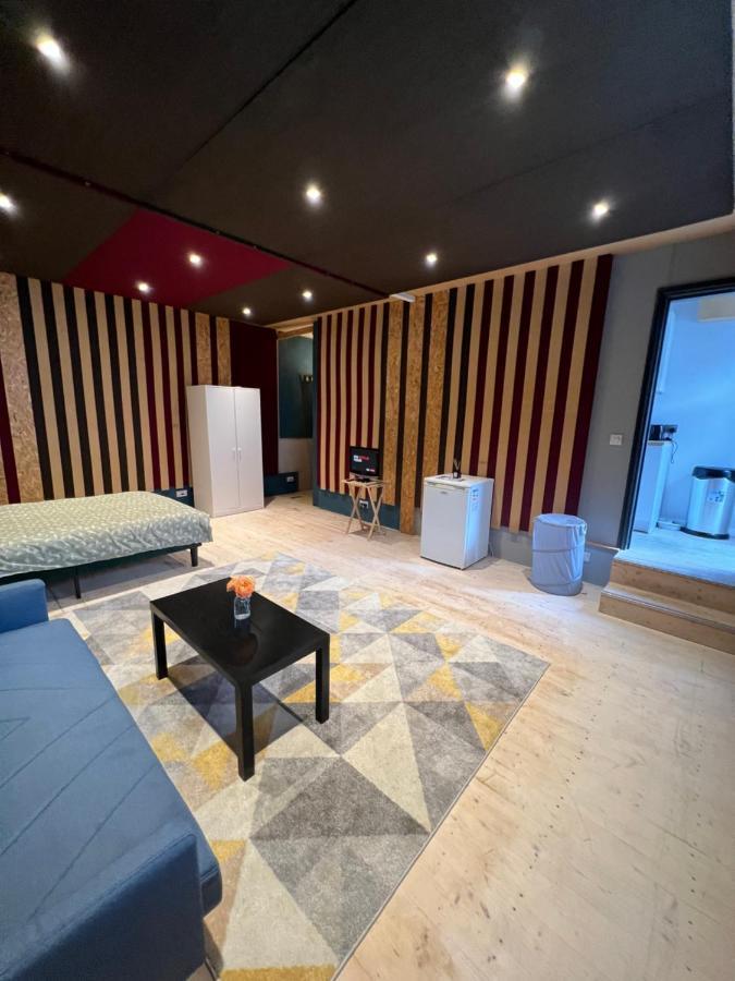 Newly Built Large Garden Ensuite Guest Studio Borehamwood Exterior photo